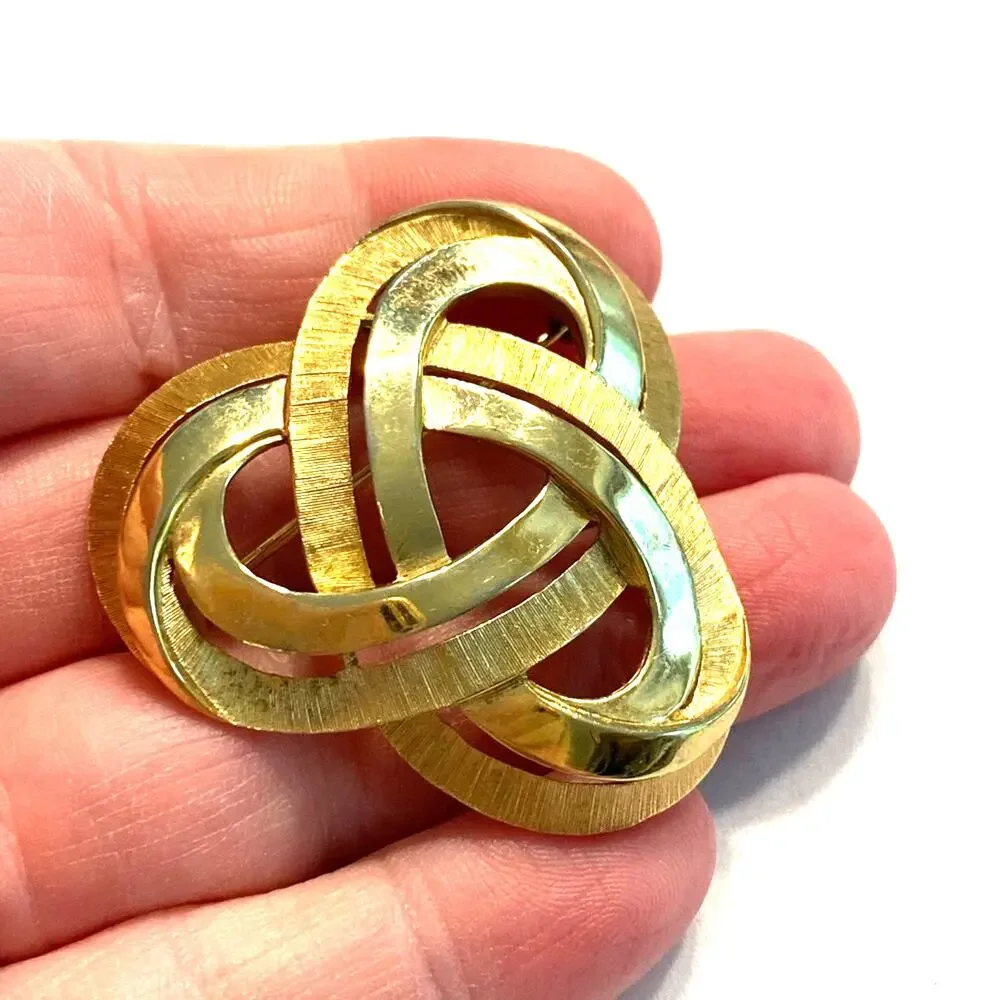 Vintage Crown Trifari brooch textured classic goldtone infinity trefoil knot